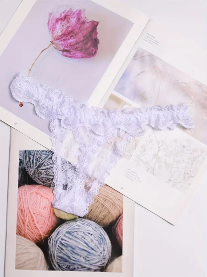 Seamless Sexy Lace Thongs - Image 3